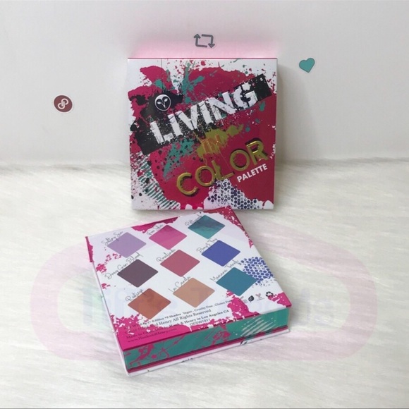 LIP LOVE LUXE LIPSTICK + EYESHADOW PALETTE - Picture 8 of 16